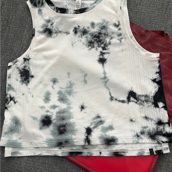 Lululemon Crop Top Mesh Back - Picture 4 of 4